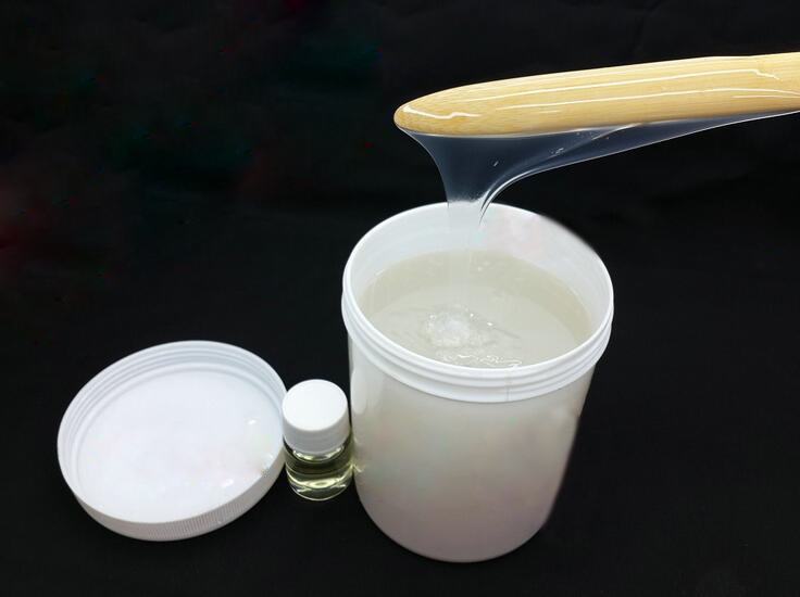 生產(chǎn)高端液態(tài)硅膠制品有什么方法？